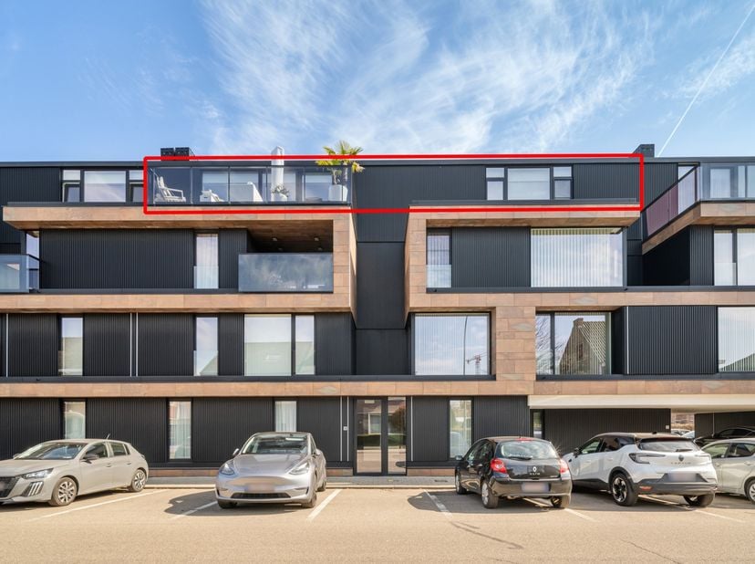 Exclusief penthouse met 2 ruime terrassen en privatieve lifttoegang.<br />
Op een uitstekende ligging in Sint-Truiden, aan Wildebamp 4 bus 301, bevind