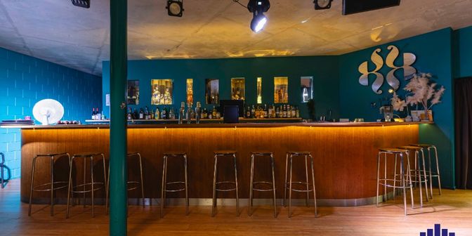 Bedrijfsvastgoed over te nemen in stationstraat 9, 8500 Kortrijk
