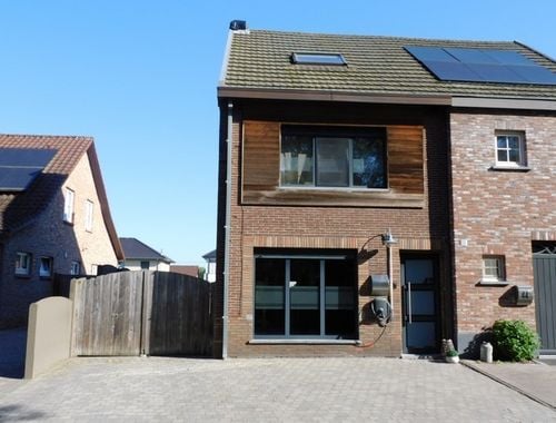                                         Maison unifamiliale à louer à Leopoldsburg, € 975
