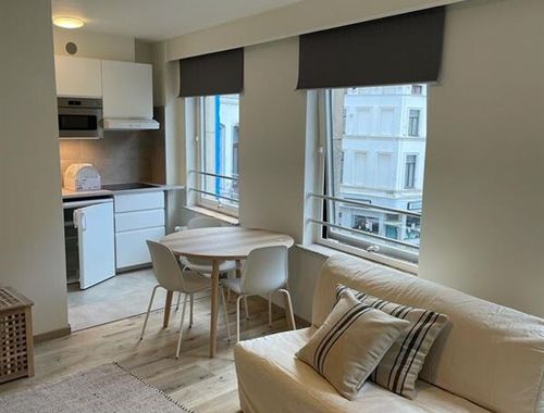                                         Appartement te huur in Brussel, € 800
