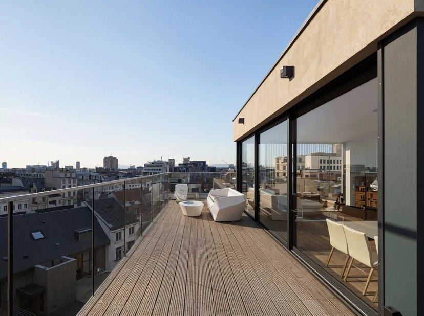 Appartement te koop in ,
                    1050 Elsene