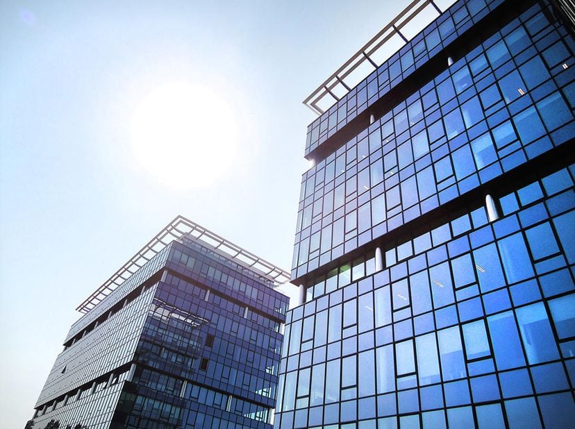 Bureaux entièrement équipés à louer à Frame21, Diamantstraat 8 à Herentals, un centre d'affaires et d'événements contemporain offrant un large éventai