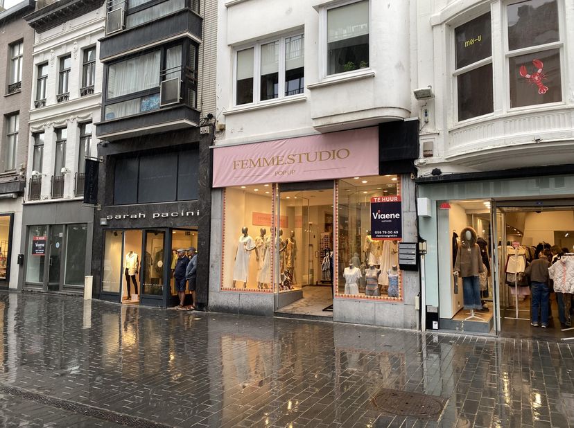 Bedrijfsvastgoed te huur in Adolf Buylstraat 45,
                    8400 Oostende