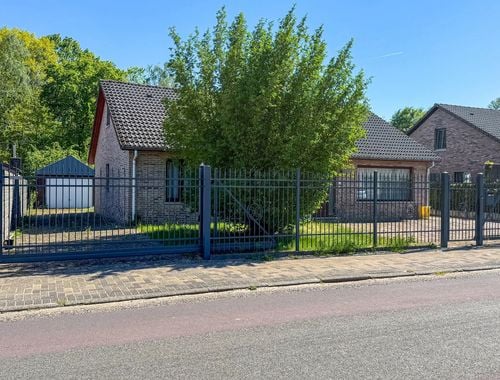                                         Maison à vendre à Heusden, € 379.000
