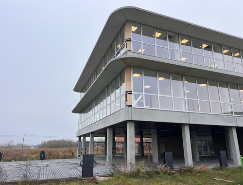                                         Entrepôt avec bureau à louer à Deinze, € 6.377,08
