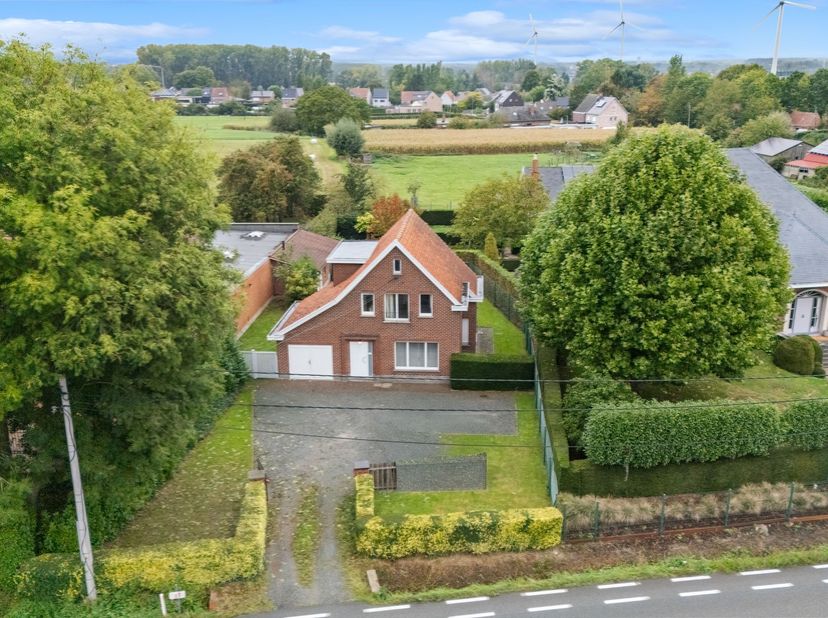 Huis te koop in Wetterse steenweg 41,
                    9860 Oosterzele