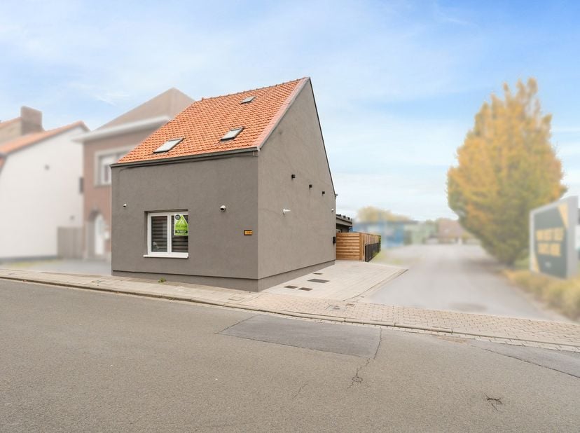 Huis te koop in Vierwegstraat 196,
                    8800 Roeselare
