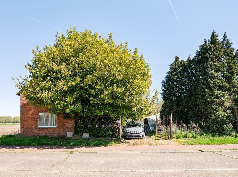 Open bebouwing met potentieel op 3633 m²<br />
Ligging<br />
Deze rustig gelegen open bebouwing bevindt zich in een aangename en groene woonomgeving m