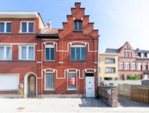                                         Rijwoning te koop in Izegem, € 50.000
