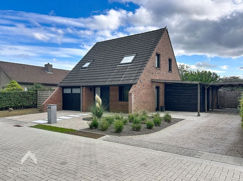 Huis te koop in Weidestraat 25,
                    8800 Roeselare