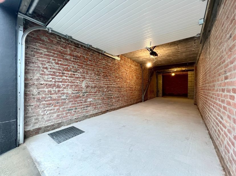 Garage te huur in ,
                    7700 Moeskroen