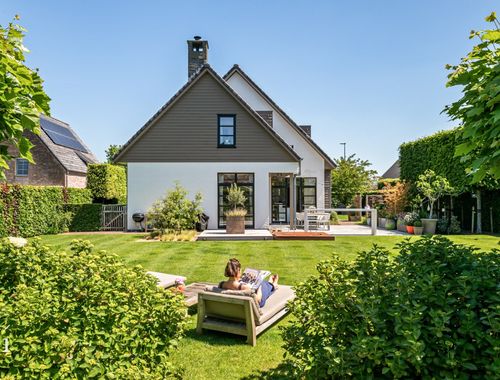                                         Villa te koop in Petegem-aan-de-Leie, € 975.000
