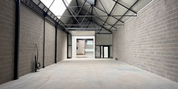 Bedrijfsvastgoed te koop in Bieststraat 2, 9270 Kalken