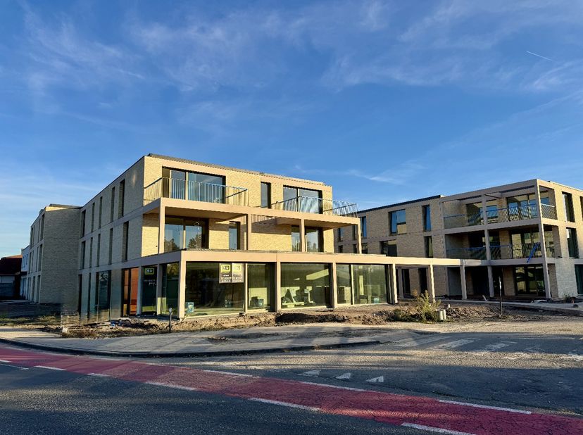 Bedrijfsvastgoed te koop in Stationsstraat 130 - A,
                    9810 Nazareth