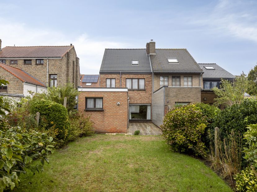Huis te koop in Julius Dooghelaan 56,
                    8310 Sint-Kruis