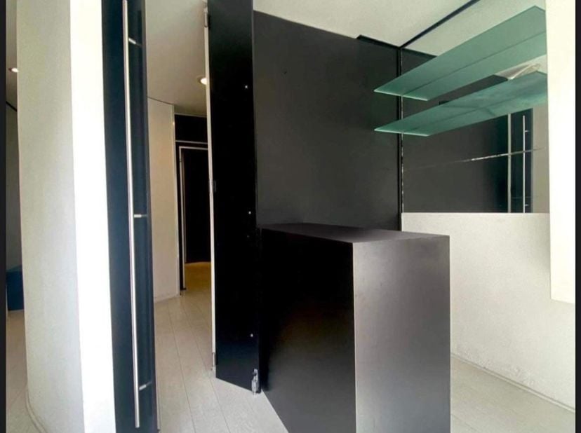 Bien professionnel à louer
                    à 8300 Knokke