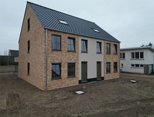                                         Maison à vendre à Elen, € 378.000
