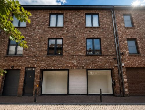                                         Handelszaak te huur in Zele, € 1.950
