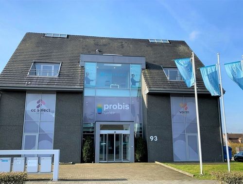                                         Bureaux à louer à Aalter, € 4.500
