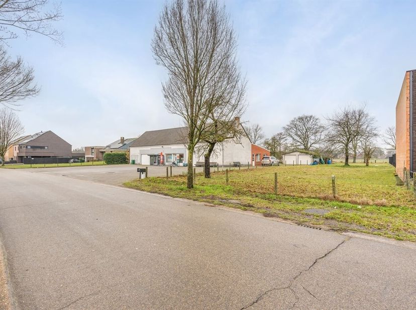 Terrain à vendre
                    à 3550 Heusden
