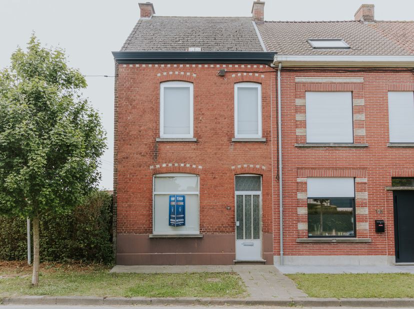 Huis te koop in xx x,
                    9600 Ronse