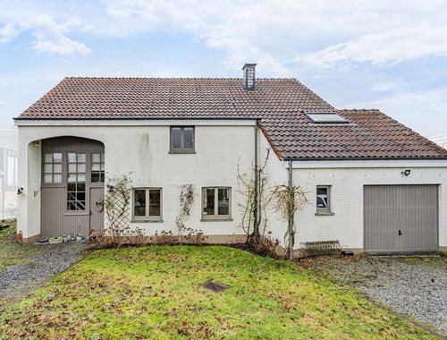                                         Woning te koop in Tilly, € 560.000
