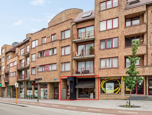                                         Bâtiment commercial à vendre à Boom, € 325.000
