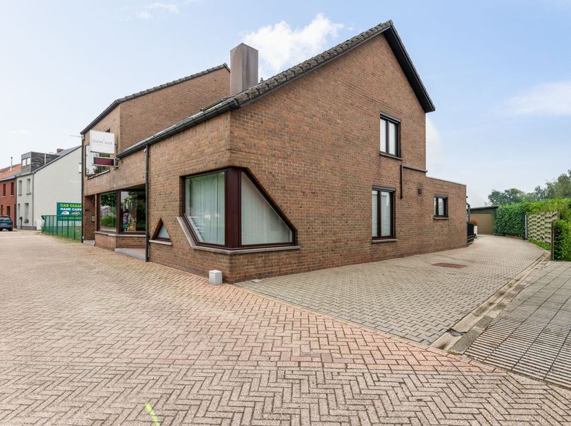 Huis te koop in Wampenberg 170,
                    2370 Arendonk