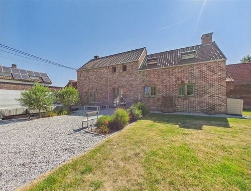                                         Maison à vendre à Laplaigne, € 320.000
