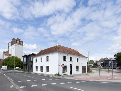                                         Handelszaak te huur in Lovendegem, € 1.500
