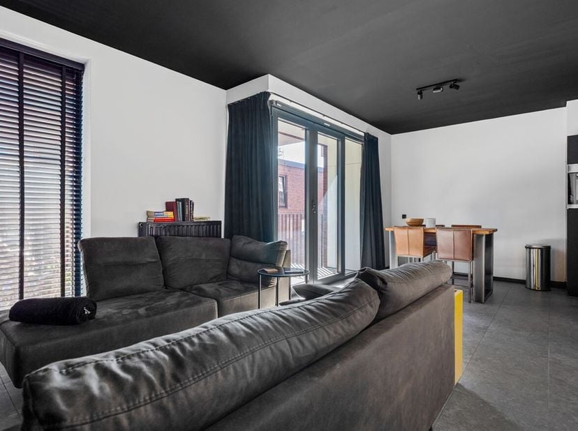 Appartement met 1 slaapkamer, terras en ondergrondse autostaanplaats<br />
Dit instapklare appartement met 1 slaapkamer is gelegen op de tweede verdie