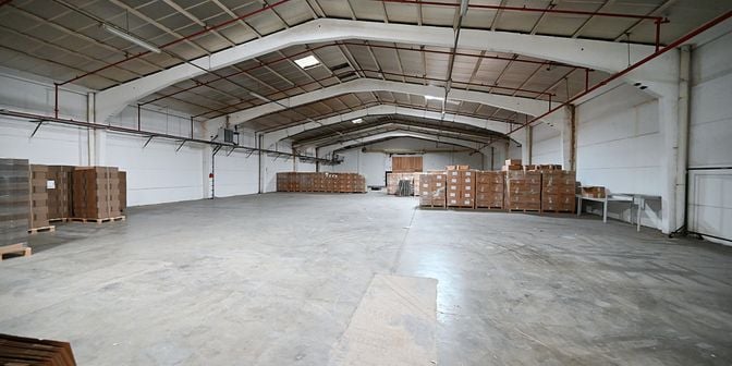 Bedrijfsvastgoed te huur in 8792 Desselgem