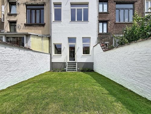                                         Appartement à louer à Etterbeek, € 1.490
