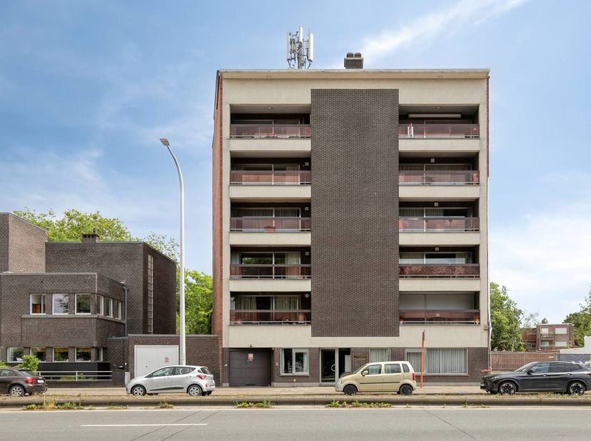 Immeuble d'investissement avec 12 appartements spacieux et 5 places de parking souterraines à vendre dans l'Antwerpsestraat à Boom<br />
Disposition :