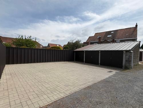                                         Garage à vendre à Sijsele, € 60.000
