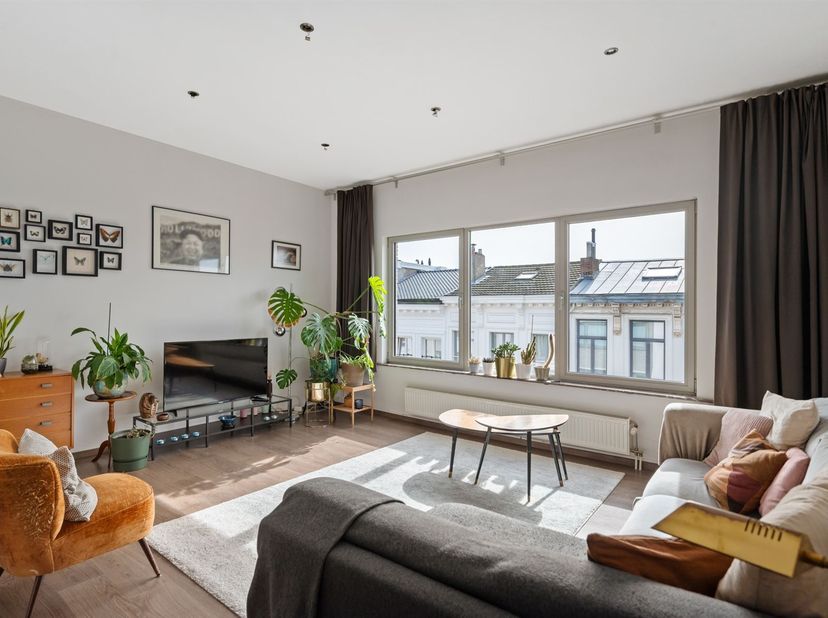 Appartement te huur in Lange lozanastraat 15 bus 301,
                    2018 Antwerpen