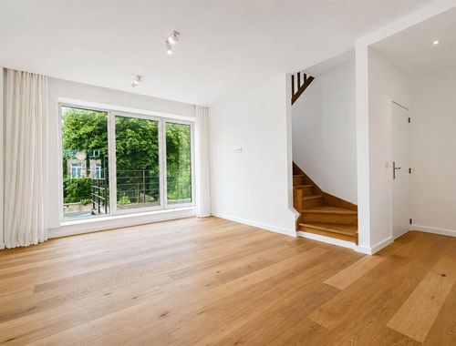                                        Appartement te huur in Ukkel, € 2.100
