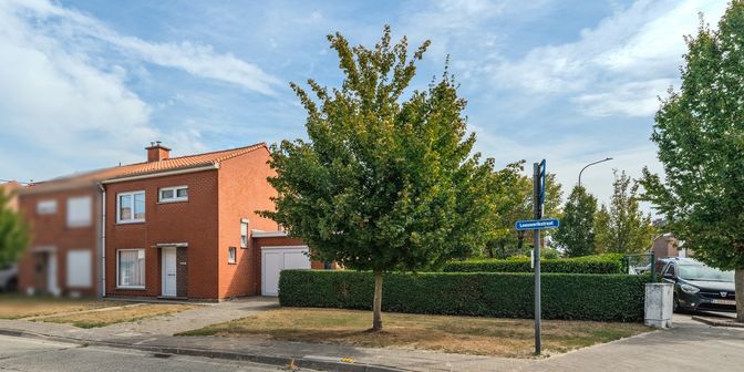 Maison à vendre à Leeuwerikstraat 2, 8800 Roeselare