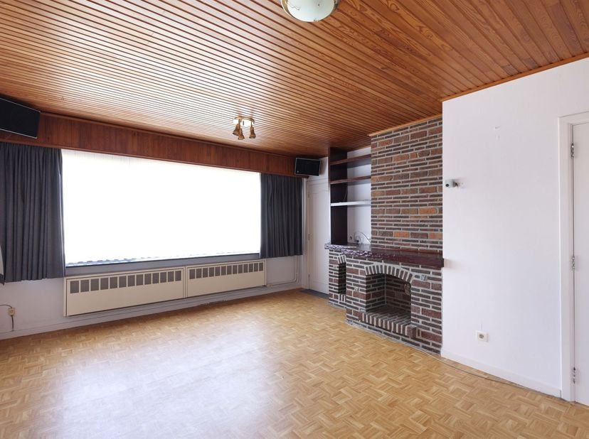 Vrijstaande gezinswoning met 4 slaapkamers en zuidgerichte tuin in Paal<br />
<br />
Omgeving:<br />
+ Gelegen in Paal een rustige en residentiële