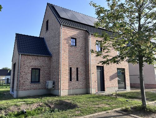                                         Maison style pastorie à vendre à Kwaadmechelen, € 470.000
