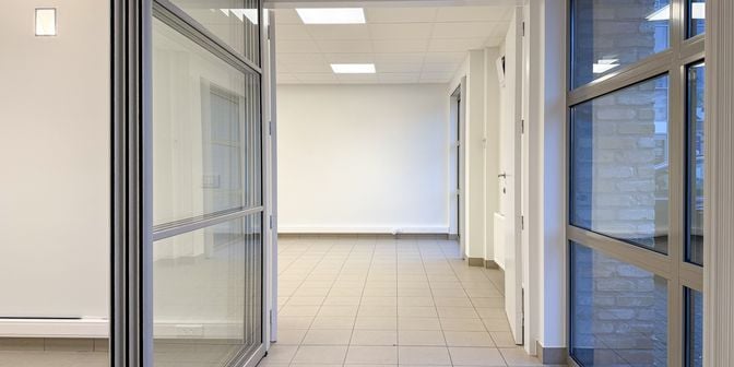 Bien professionnel à louer à 8790 Waregem