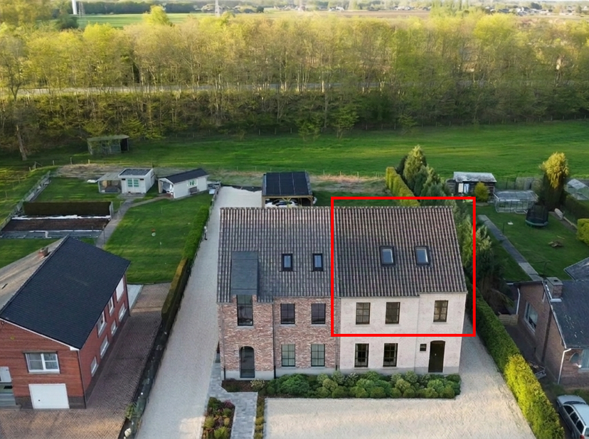 Prachtig landelijk duplexappartement, gelegen in een rustige en groene omgeving aan de bakkershoefstraat te Dilsen-Stokkem. <br />
<br />
Het betreft