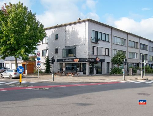                                         Usage mixte à vendre à Merksem, € 390.000
