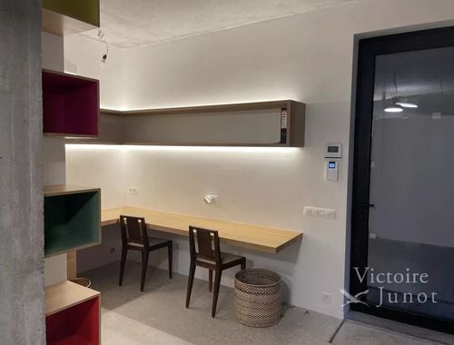                                         Bureaux à louer à Ixelles, € 1.110
