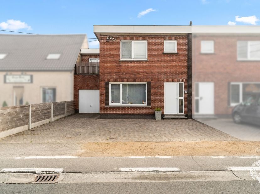 Huis te koop in Houtstraat 18,
                    9070 Destelbergen