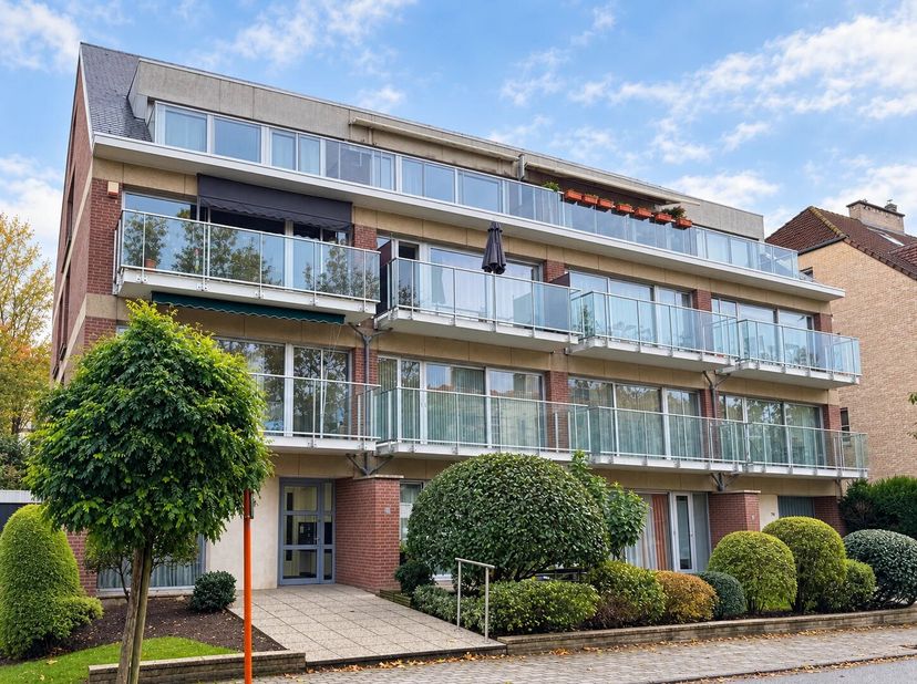 Appartement te huur in RUE DE LA RIVE 72,
                    1200 Sint-Lambrechts-Woluwe