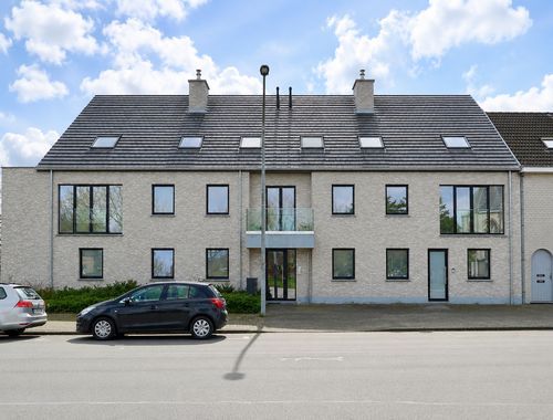                                         Appartement te huur in Eksaarde, € 820
