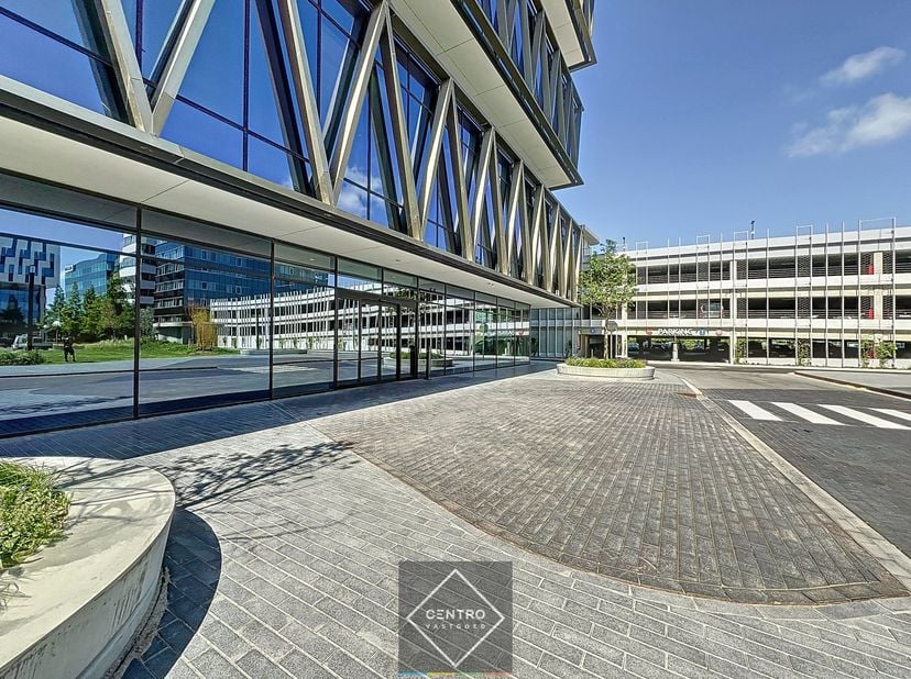 Westwing Tower werd ontworpen door het toonaangevende architectenbureau B2Ai en is BREAAM-excellent gecertificeerd !<br />
<br />
INDELING:<br />
Geli