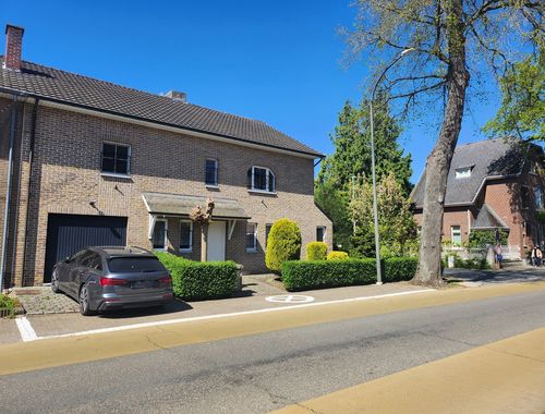                                         Woning te koop in Maaseik, € 460.000
