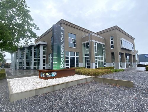                                         Bureaux à louer à Overpelt, € 1.400
